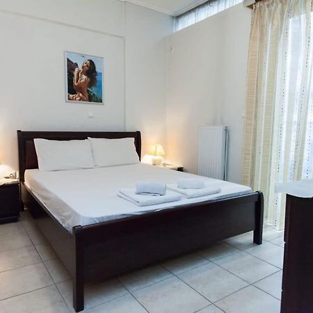 Scenic Balcony Apt In Vibrant Petralona Atenas Exterior foto