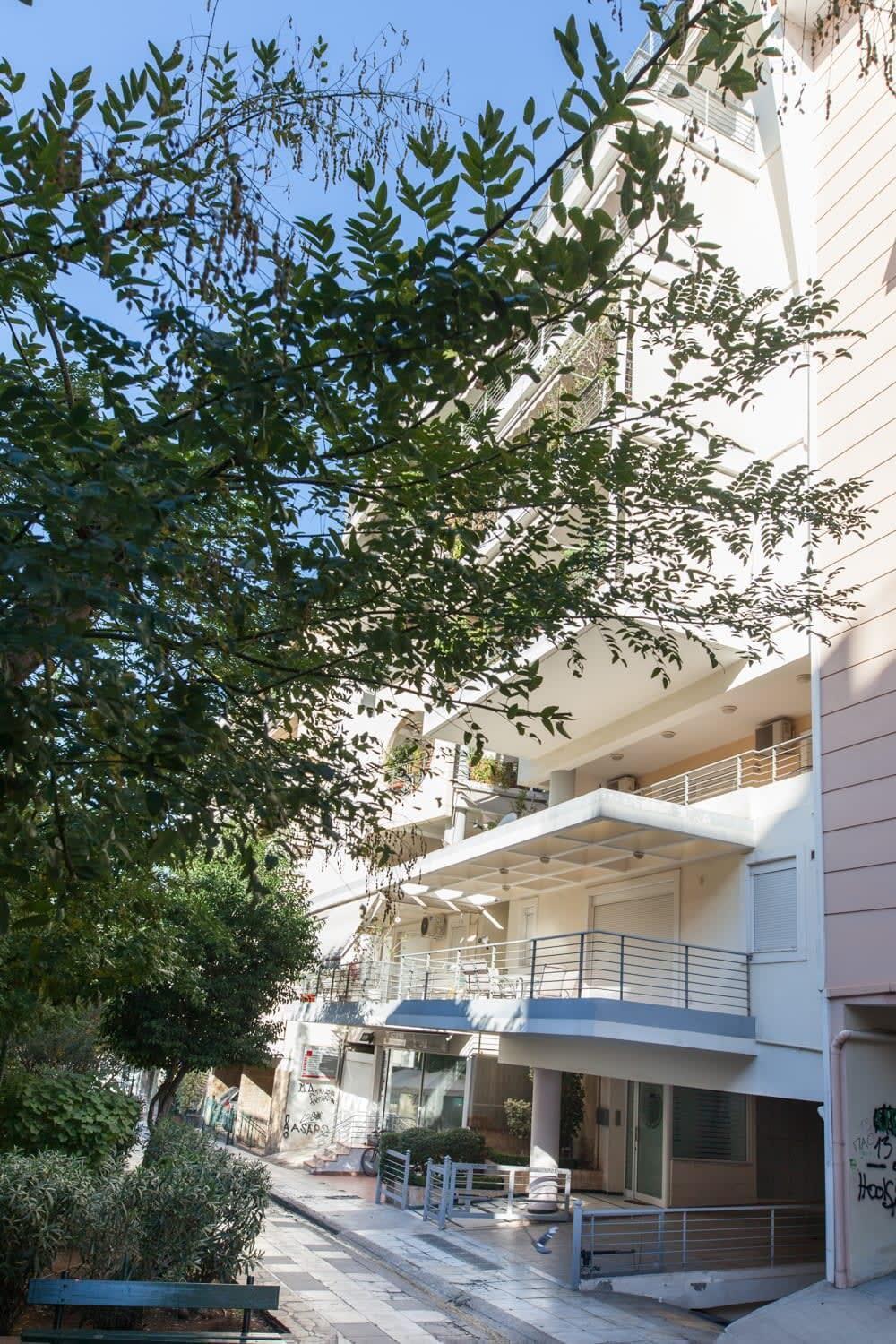 Scenic Balcony Apt In Vibrant Petralona Atenas Exterior foto